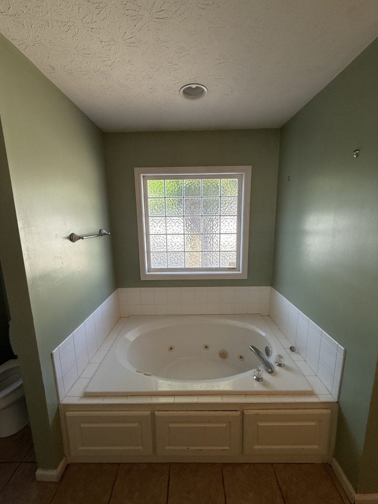 built-in bathtub before photo